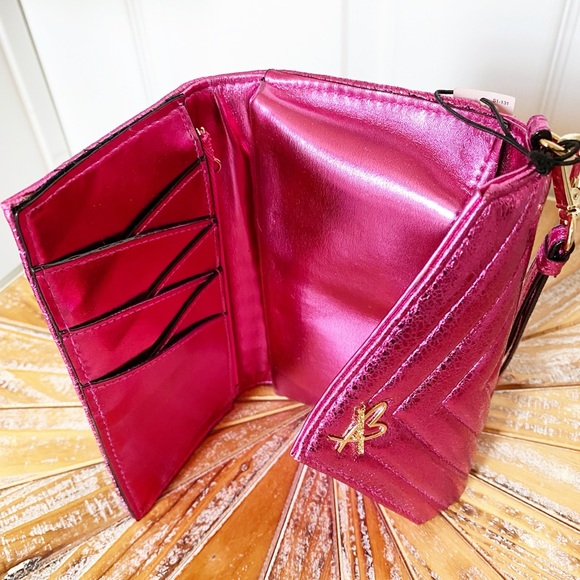 NWT Victoria’s Secret Fuchsia Wallet / Wristlet - Picture 7 of 14